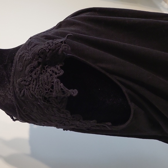 CREAM BLACK TOP - Picture 4 of 11